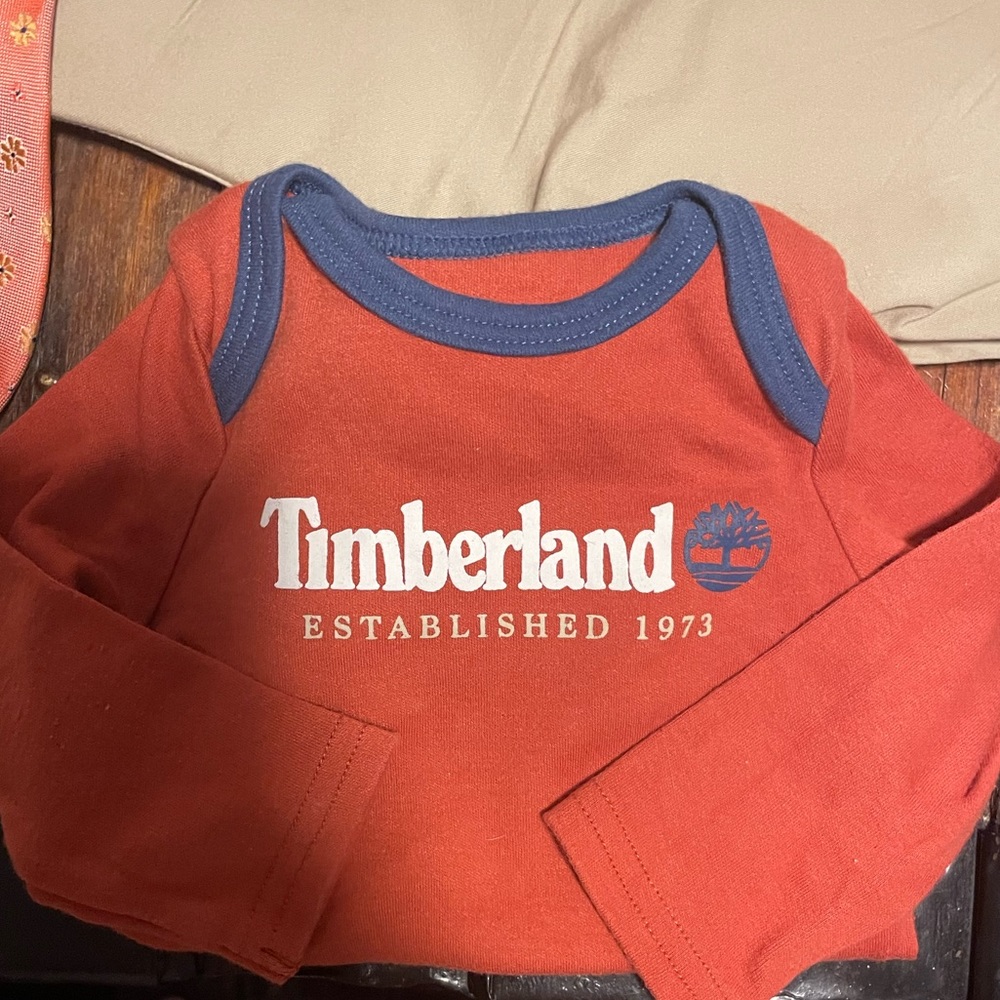 Timberland ADORABLE 90s Y2K Vintage Style Onesie Size 3-6 Months Like New